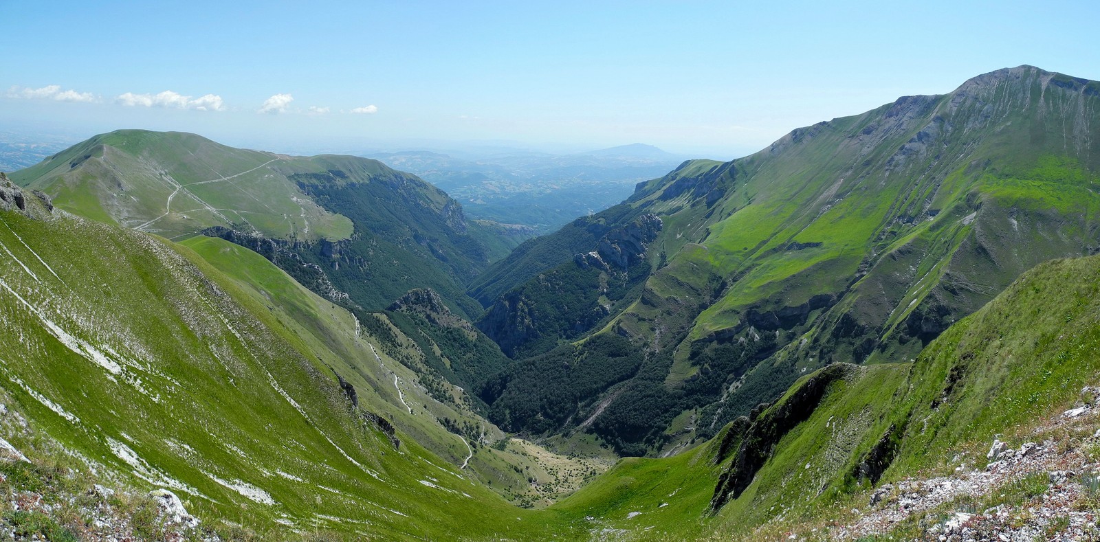L'anello della Val d'Ambro: boschi fiabeschi e panorami mozzafiato