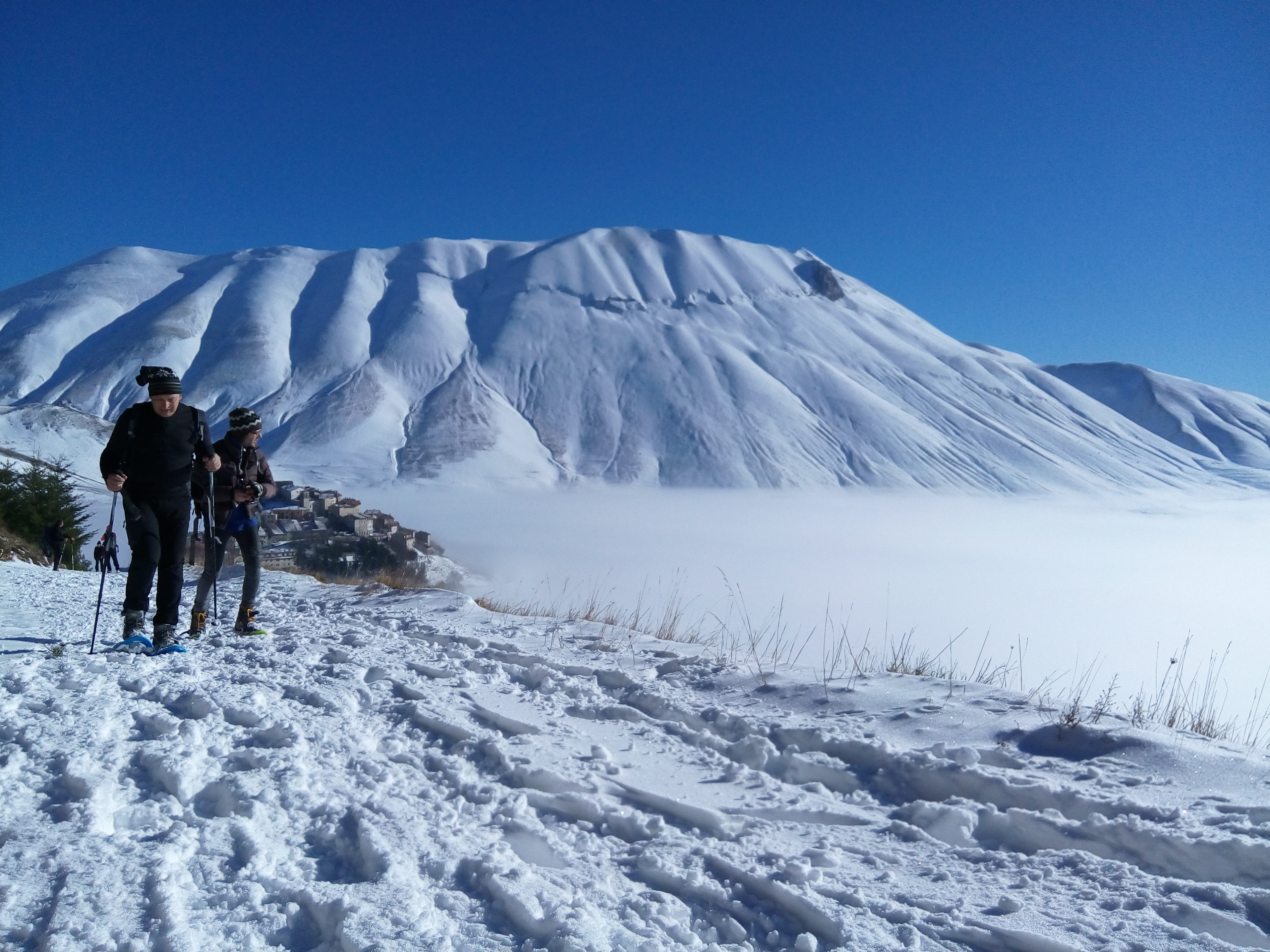 Ciaspolata sui colli Sibillini tra Castelluccio di Norcia ed il Monte Vettore