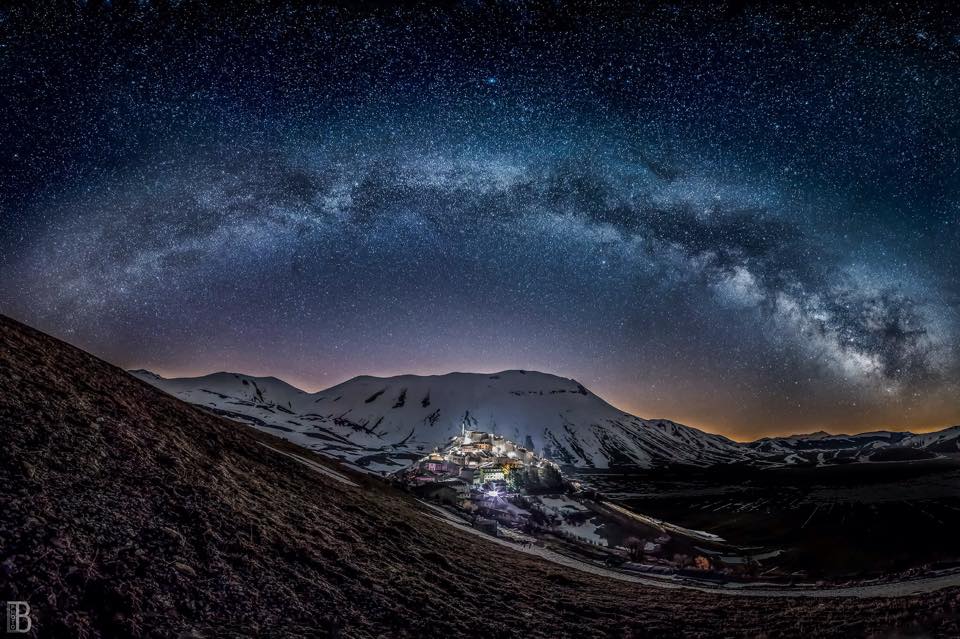 Ciaspolata notturna (serale) intorno a Castelluccio: tra il Pian Perduto e Valle S.Lorenzo
