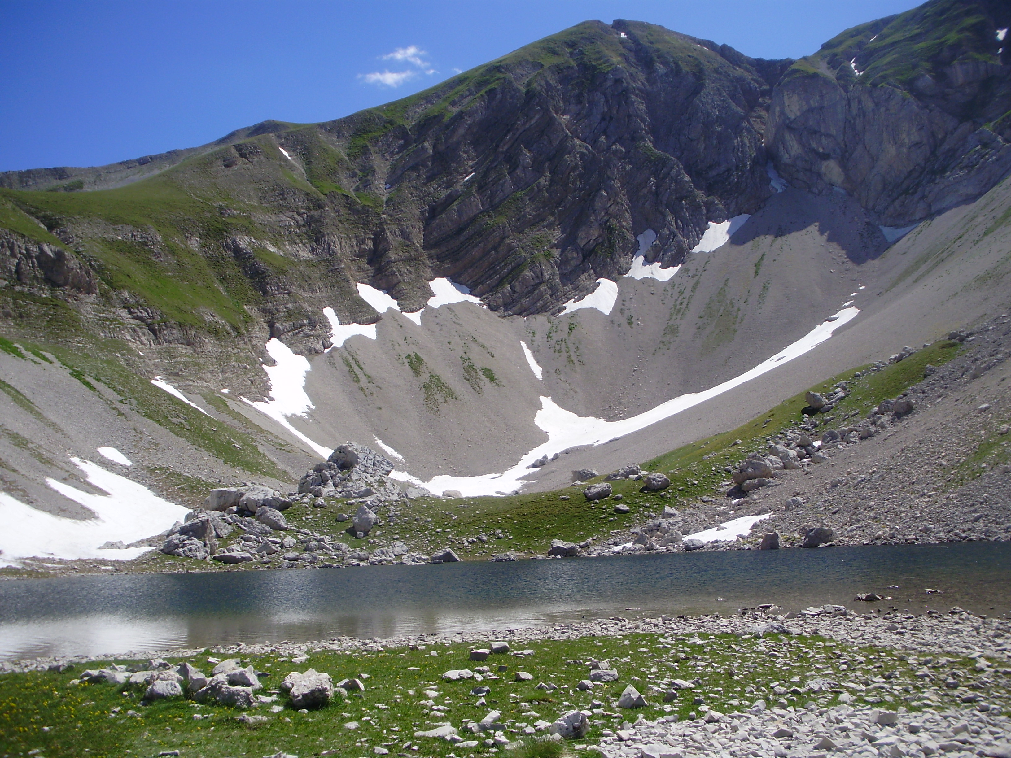 Lago di Pilato dal versante Castelluccio: il diamante dei Sibillini!