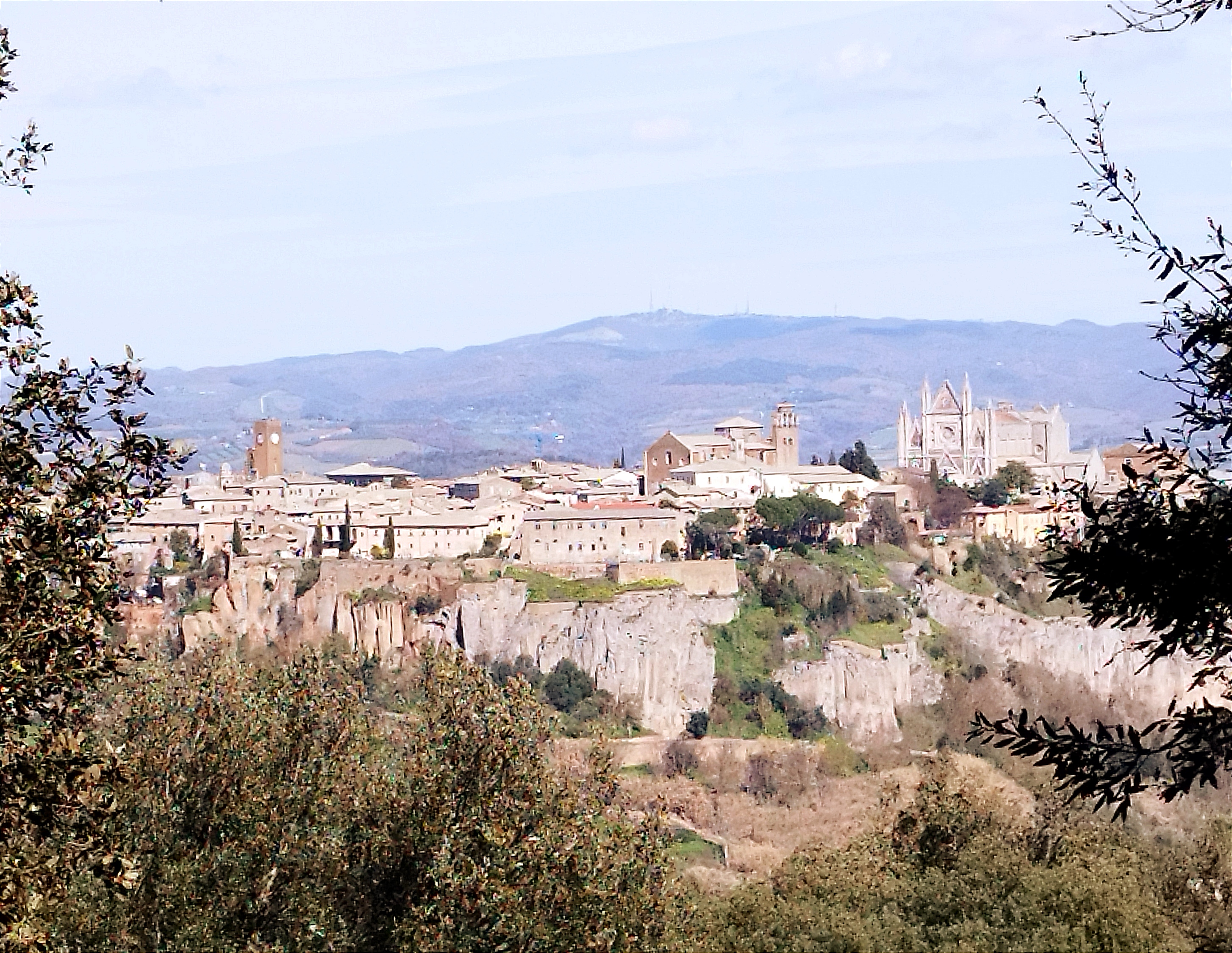 Orvieto: tra borghi, colline e la città sulla rupe!